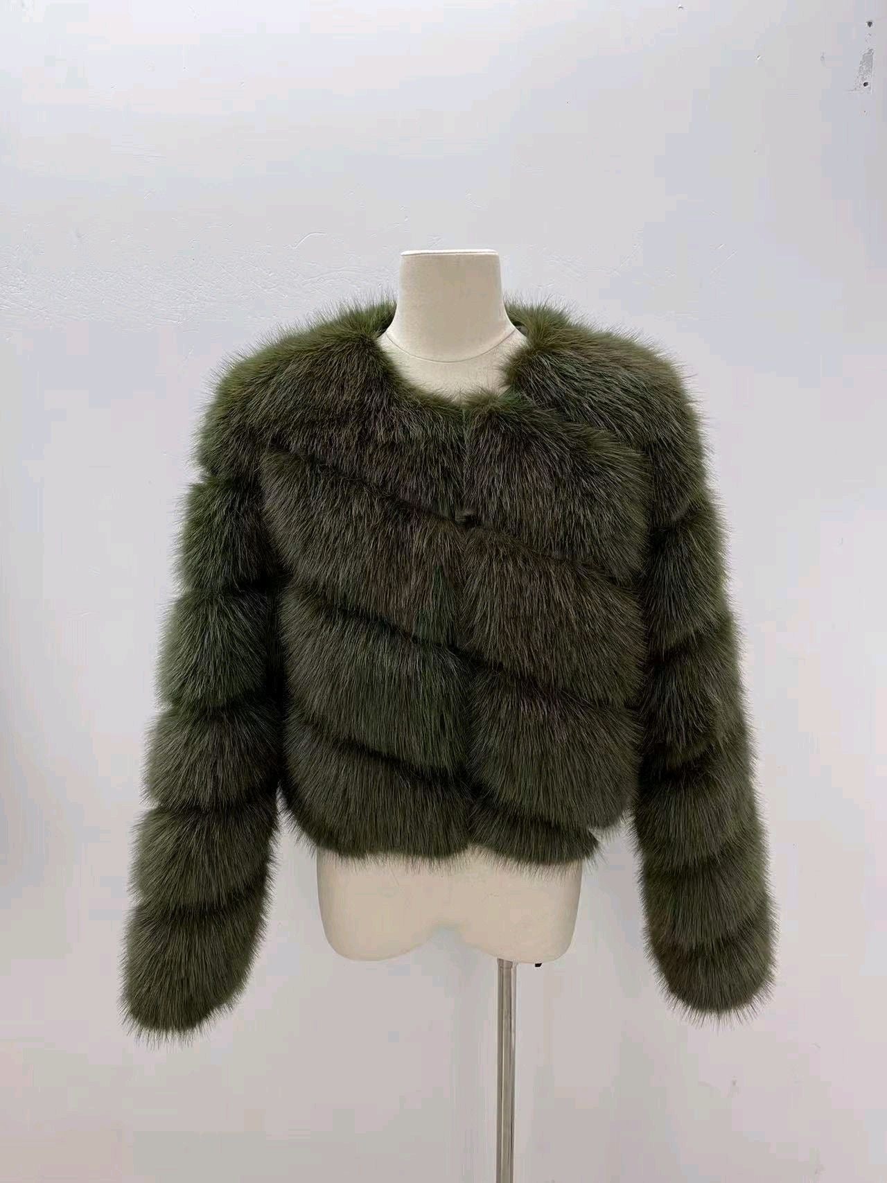 Fontaine Cropped Faux Fur Jacket (2 colors)