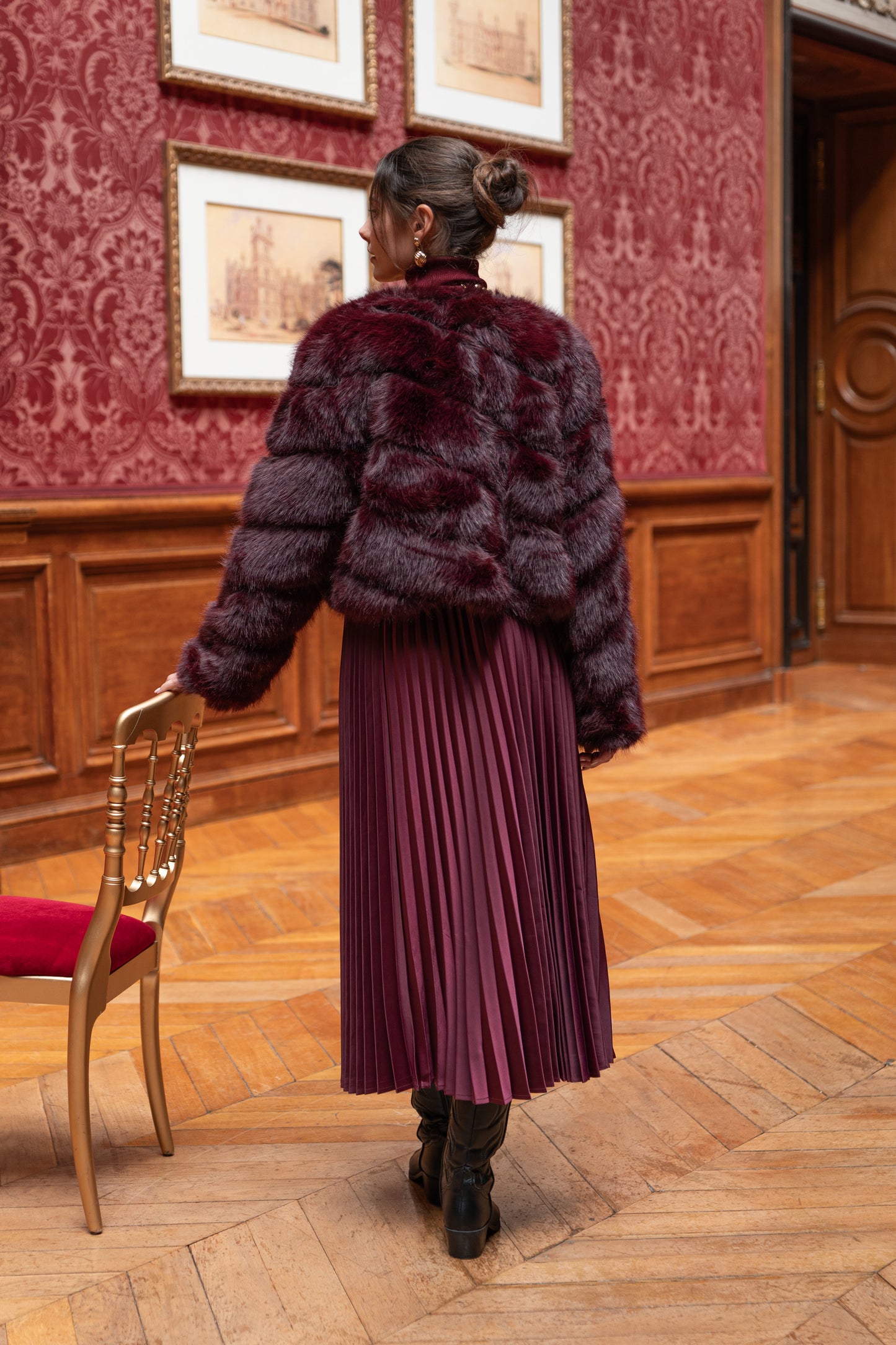 Fontaine Cropped Faux Fur Jacket (2 colors)