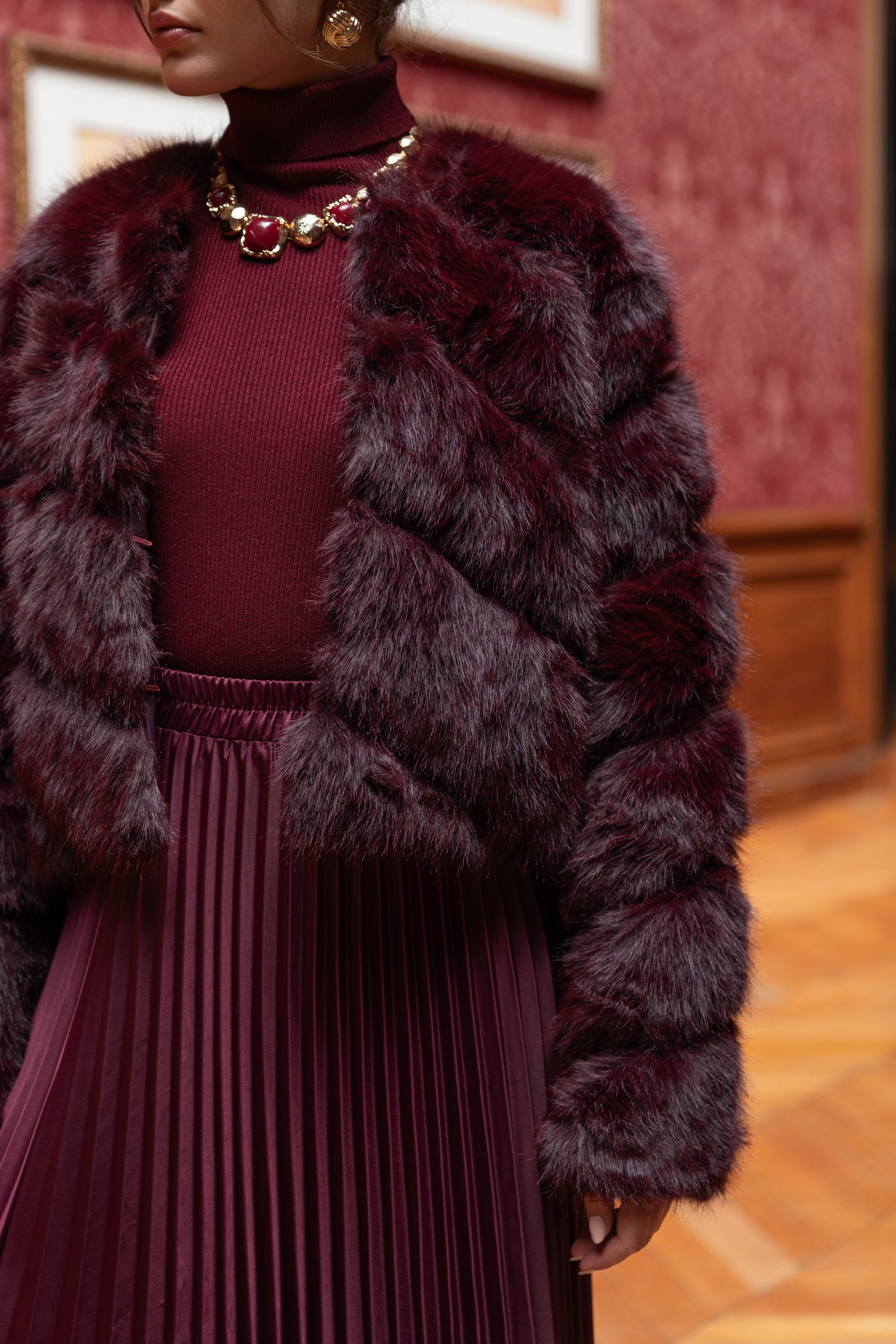 Fontaine Cropped Faux Fur Jacket (2 colors)