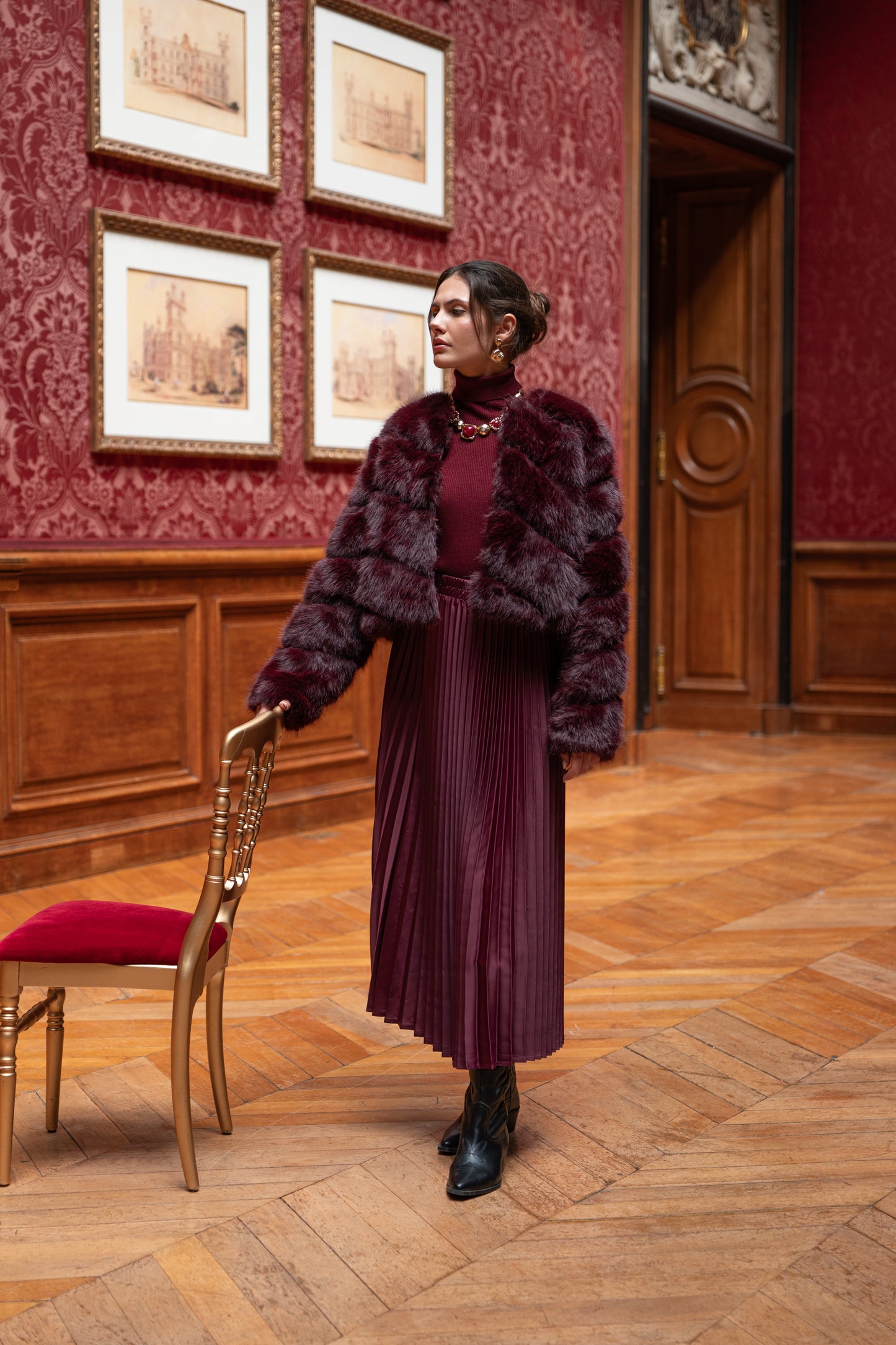 Fontaine Cropped Faux Fur Jacket (2 colors)